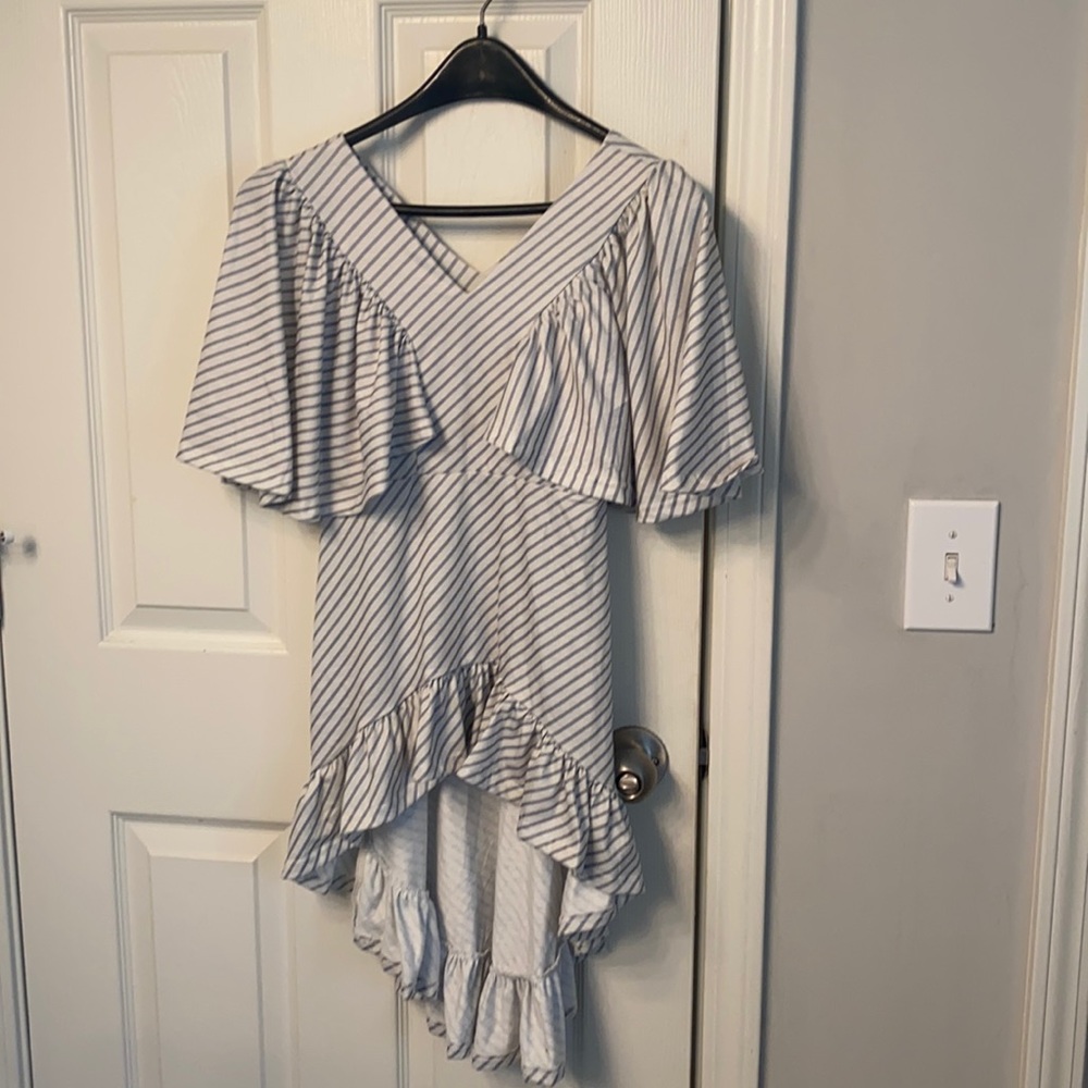 Joyfolie 12 like new high-low shirt